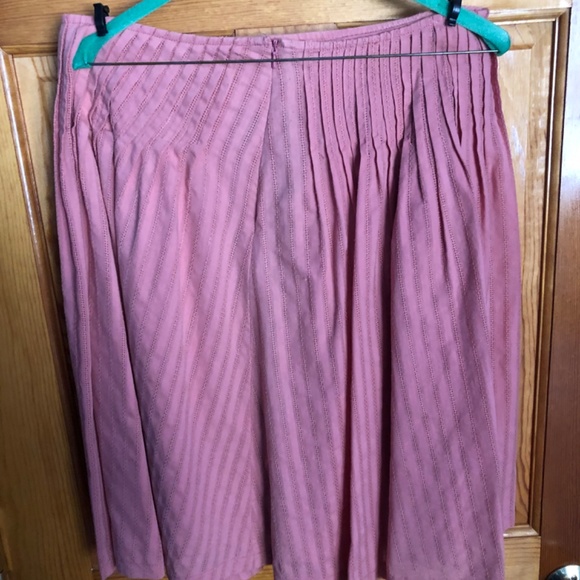 Women’s size medium skirt - Picture 3 of 3